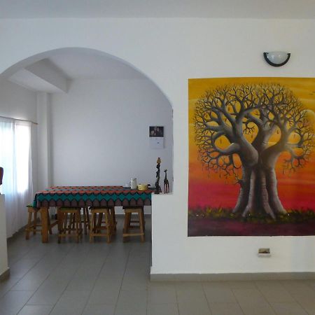 Sarawally Guesthouse Ampaya Экстерьер фото