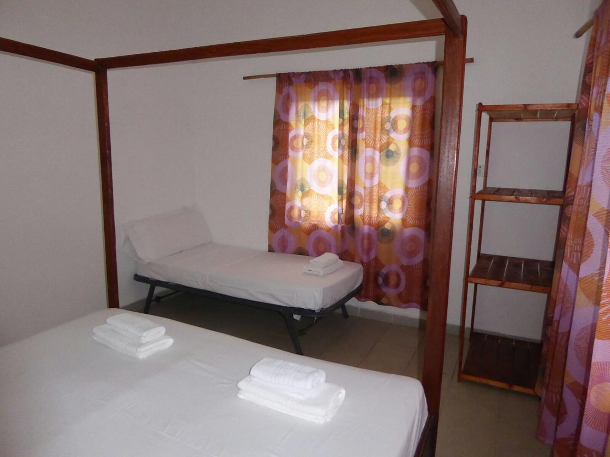 Sarawally Guesthouse Ampaya Экстерьер фото