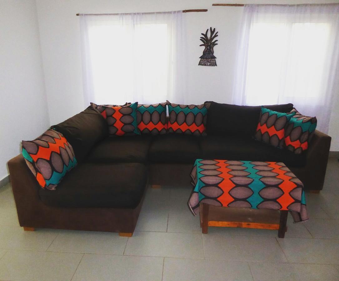 Sarawally Guesthouse Ampaya Экстерьер фото