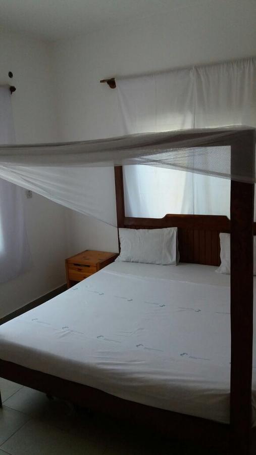 Sarawally Guesthouse Ampaya Экстерьер фото
