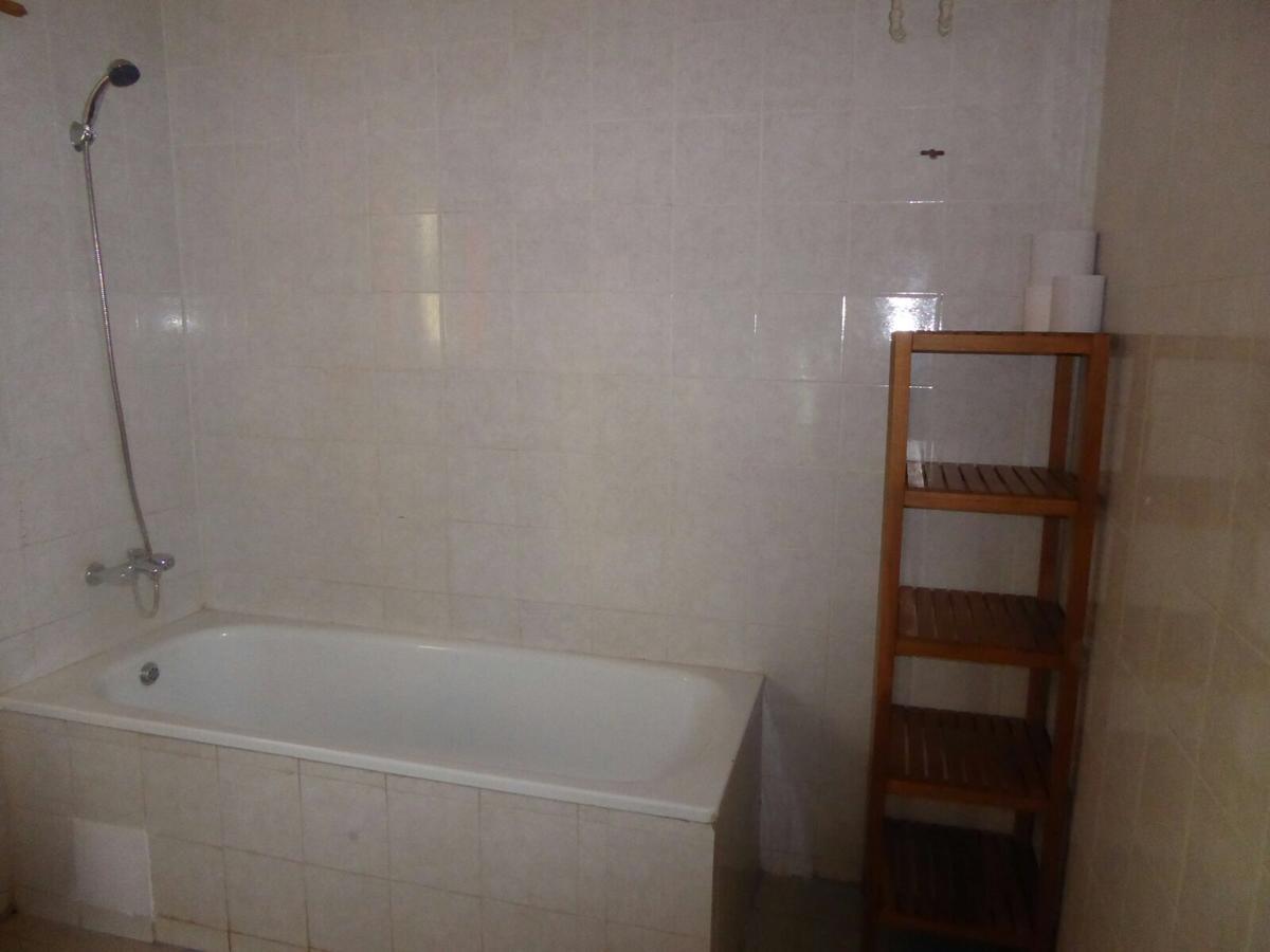 Sarawally Guesthouse Ampaya Экстерьер фото