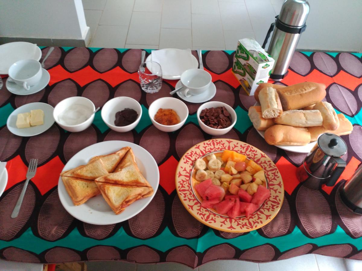 Sarawally Guesthouse Ampaya Экстерьер фото