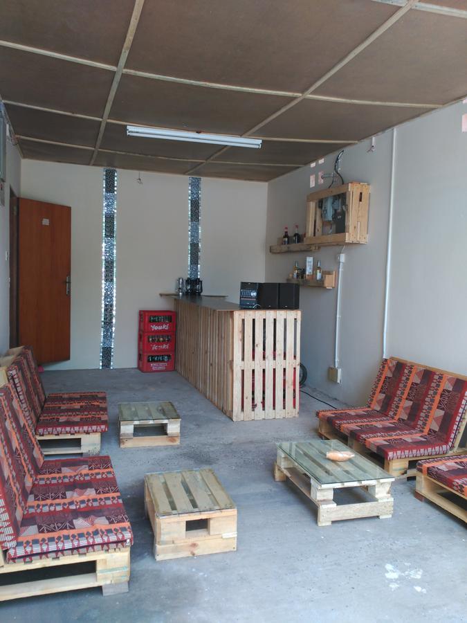 Sarawally Guesthouse Ampaya Экстерьер фото