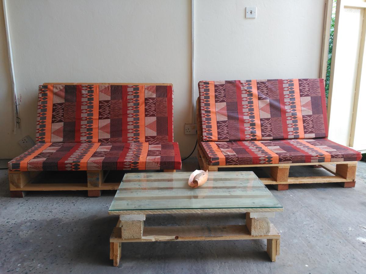 Sarawally Guesthouse Ampaya Экстерьер фото